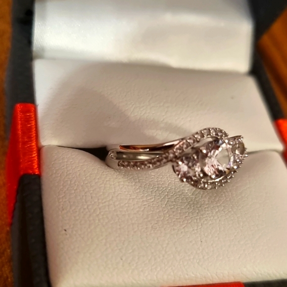 White Sapphire Sterling Silver Size 7 Ring - Picture 3 of 4